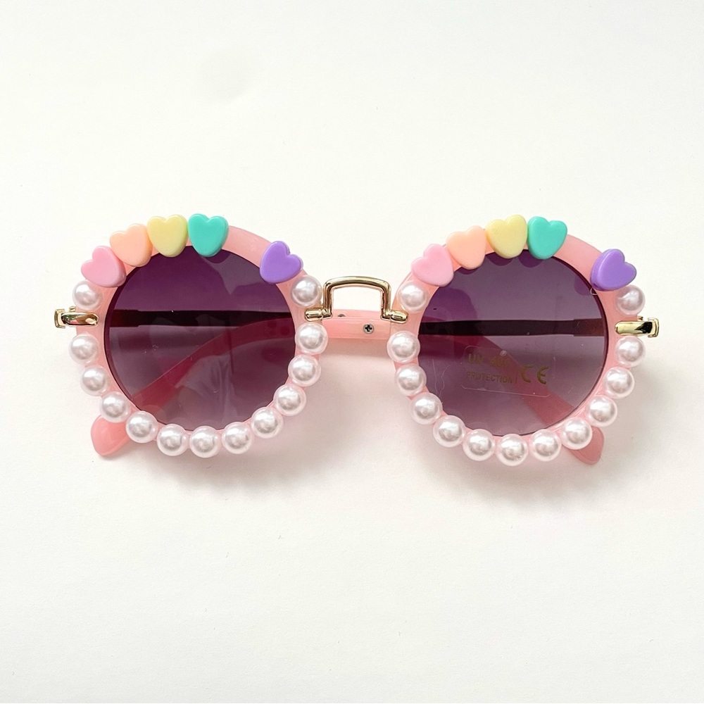 Chic Girls Round Sunglasses with Pearls and Hearts - Supercute!